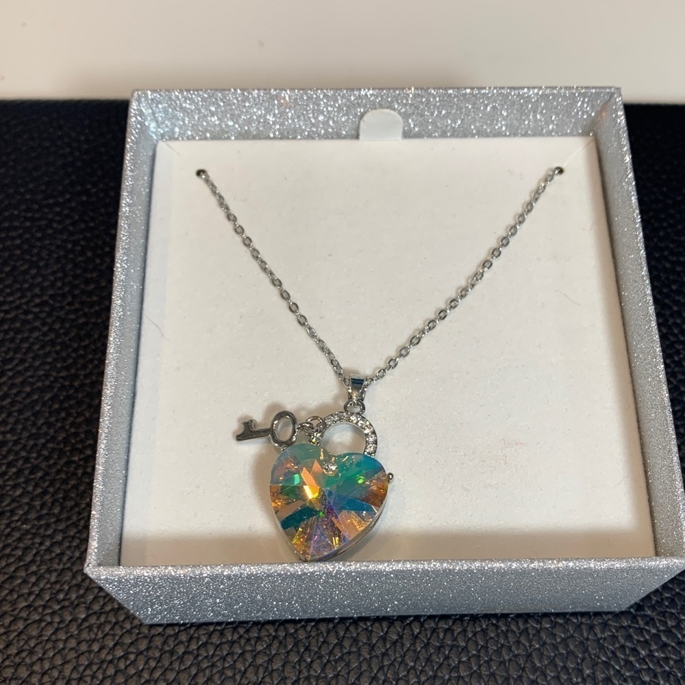 𝅺heart Crystal 16’ Silver like Necklace